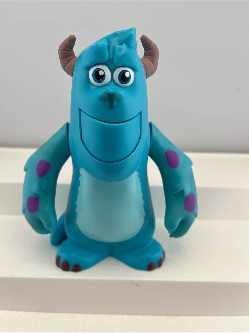 Disney Pixar Monsters Inc University Roaring Sully Flashlight Toy